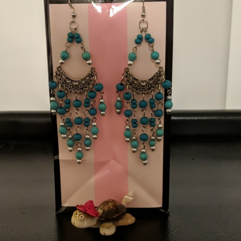 Chandelier earrings